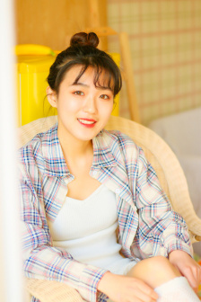 老师解开乳罩喂奶我脱她内